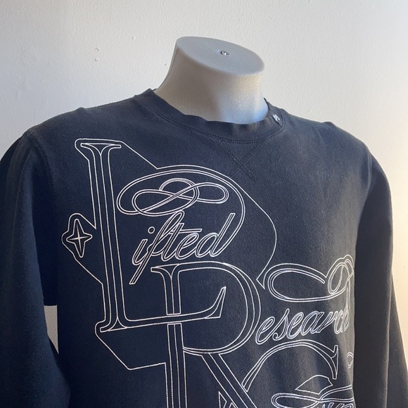 LRG HAT AND SWEATSHIRT BUNDLE SMALL - Picture 3 of 16